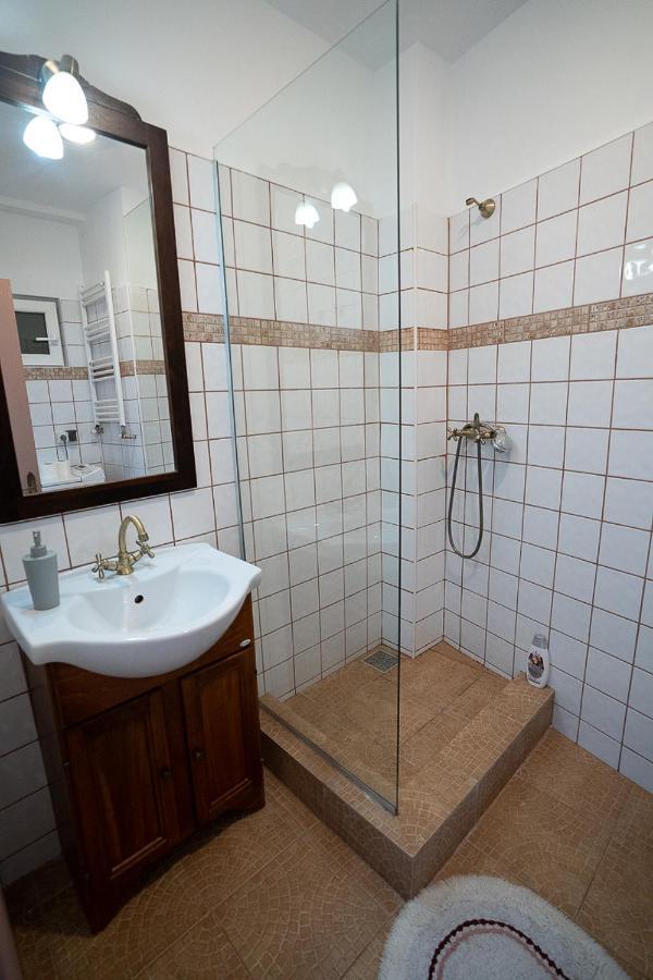 Cismigiu Garden Apartment Бухарест Экстерьер фото