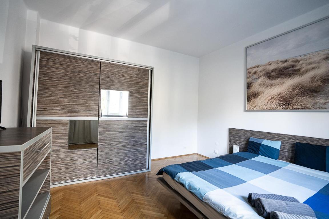 Cismigiu Garden Apartment Бухарест Экстерьер фото